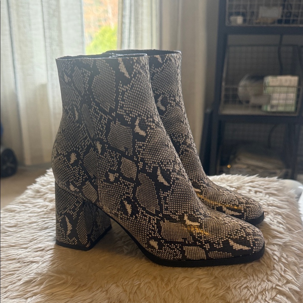 Steve Madden Stylish Snake Print Ankle Boots